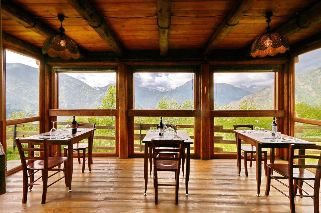 Hotel Lou Subric Stroppo Exteriér fotografie